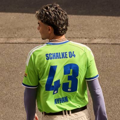 schalke_04_26_27_adidas_third_kit_b.jpeg