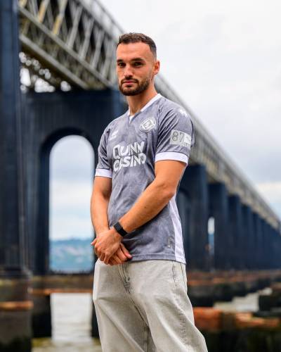 dundee_united_26_27_errea_away_kit_e.jpeg