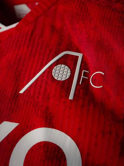 aberdeen_26_27_macron_home_kit_c.jpg