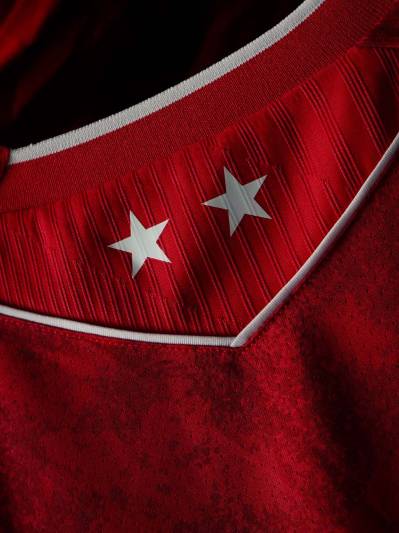 aberdeen_26_27_macron_home_kit_d.jpg