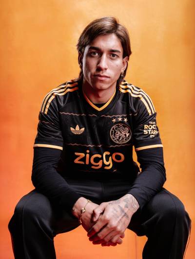 ajax_26_27_adidas_away_kit_5.jpeg