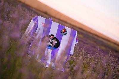 real_valladolid_26_27_reebok_home_kit_2.jpeg