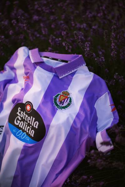 real_valladolid_26_27_reebok_home_kit_3.jpg