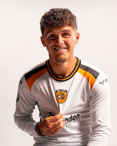 hull_city_26_27_oxen_sports_away_kit_b.jpeg