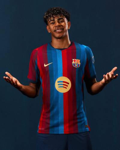 barcelona_26_27_nike_home_kit_0a.jpeg