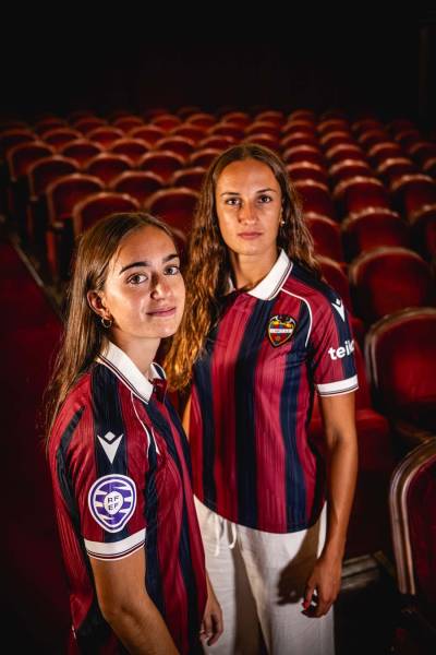 levante_ud_26_27_macron_home_kit_e.jpg