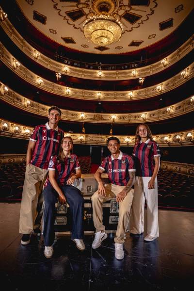 levante_ud_26_27_macron_home_kit_f.jpg