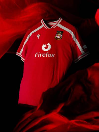 wrexham_26_27_macron_home_kit_f.jpg