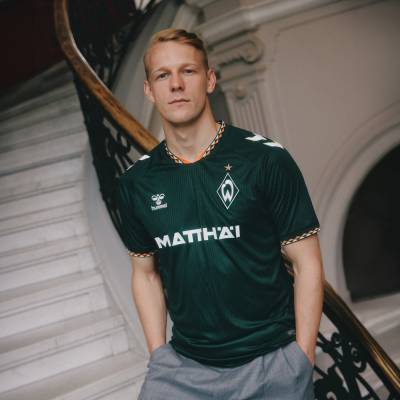 werder_bremen_26_27_hummel_away_kit_b.jpg