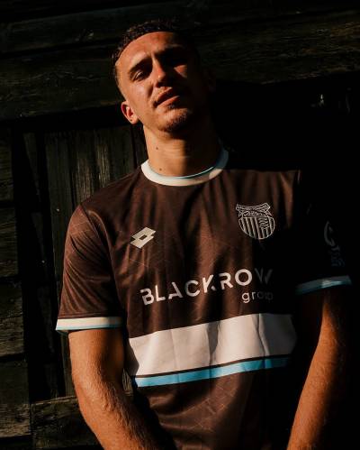 grimsby_town_26_27_lotto_third_kit_a.jpg
