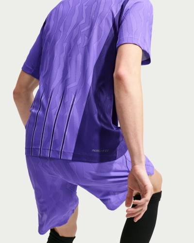 tottenham_hotspur_26_27_nike_third_kit_a2.jpeg