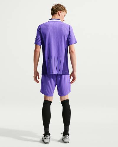 tottenham_hotspur_26_27_nike_third_kit_a5.jpeg