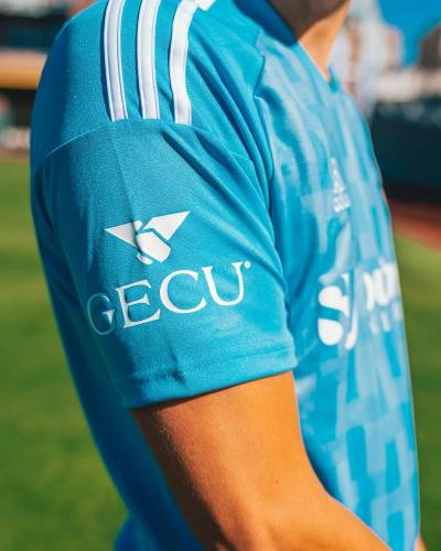 el_paso_locomotive_2023_away_kit_2.jpg
