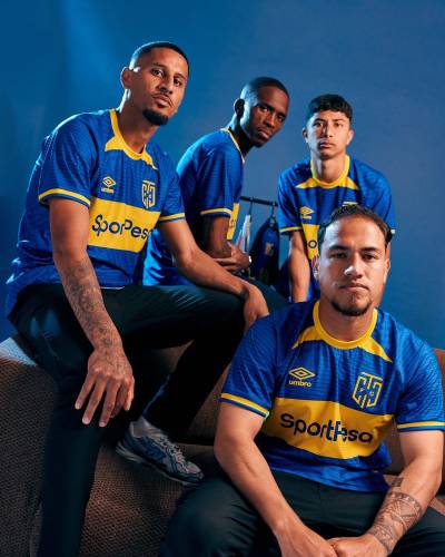 cape_town_city_26_27_umbro_home_kit_3.jpg