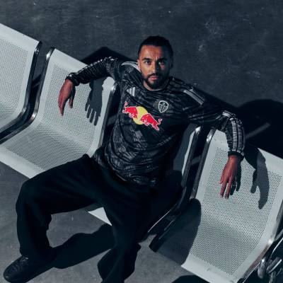 leeds_united_26_27_adidas_third_kit_a.jpeg