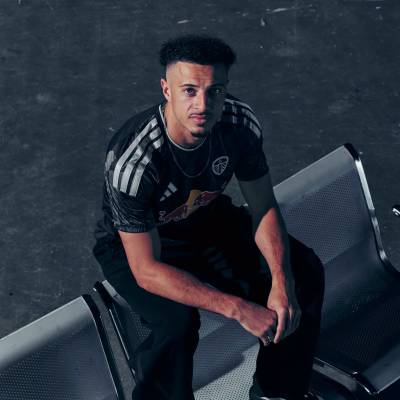 leeds_united_26_27_adidas_third_kit_b.jpeg