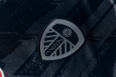 leeds_united_26_27_adidas_third_kit_d.jpeg