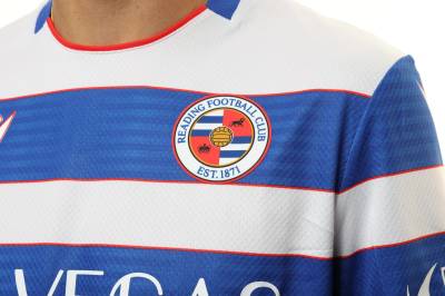 reading_26_27_macron_home_kit_c1.jpg