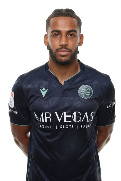 reading_26_27_macron_away_kit_b.jpg