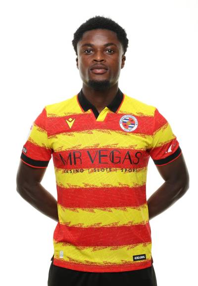 reading_26_27_macron_third_kit_a.jpg