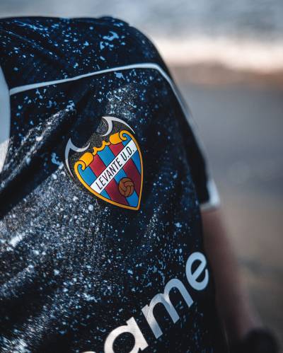 levante_26_27_macron_fourth_kit_b.jpeg