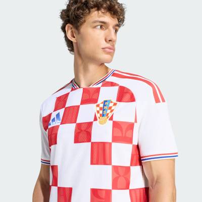 croatia_26_27_adidas_home_kit_4a.jpg