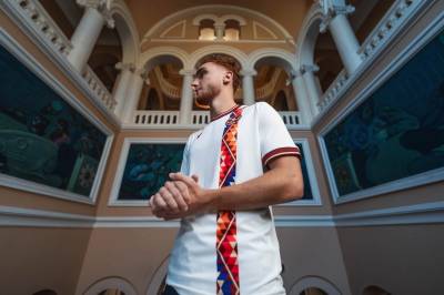 armenia_26_27_macron_away_kit_a.jpg