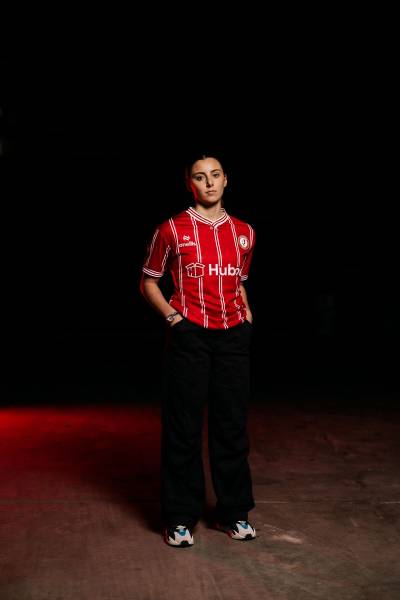 bristol_city_2023_2024_oneills_home_kit_k.jpeg