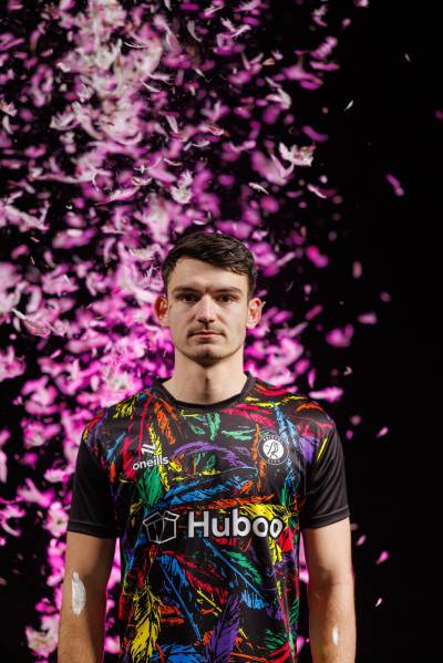 bristol_city_2023_2024_oneills_goalkeeper_kits_a.jpeg