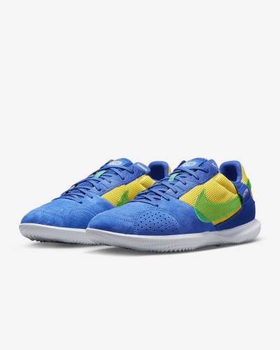 nike_streetgato_game_royal_yellow_strike_stadium_green_5.jpeg