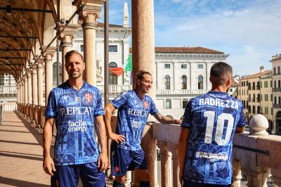 padova_2022_2023_third_kit_8.jpg