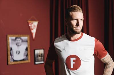 fortuna_dusseldorf_2023_adidas_paul_janes_jersey_c.jpeg