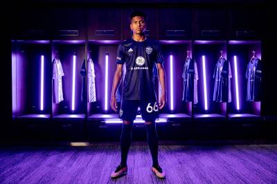 louisville_city_2023_adidas_home_kit_b.jpeg