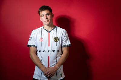 charleston_battery_2023_hummel_away_kit_3.jpeg