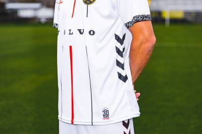 charleston_battery_2023_hummel_away_kit_6.jpeg