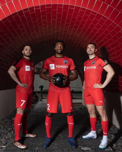 san_antonio_2023_puma_away_kit_c.jpeg