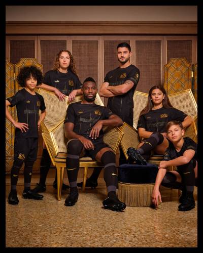 bsc_young_boys_2023_nike_125th_anniversary_shirt_d.jpeg