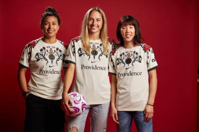 portland_thorns_2023_nike_away_kit_c.jpeg