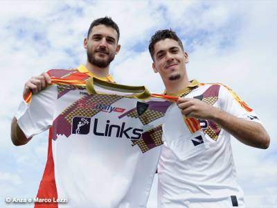 Lecce_115th_anniversary_shirt_c.jpeg
