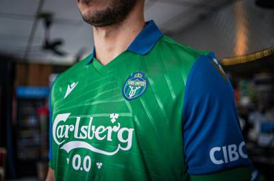 york_united_2023_macron_away_kit_d.jpeg