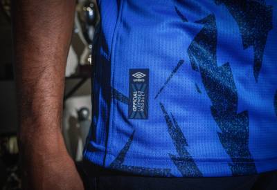 el_salvador_2023_24_umbro_home_kit_d.jpeg