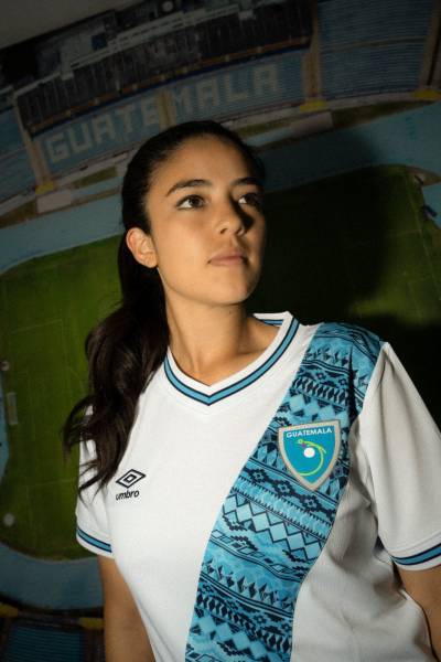 guatemala_2023_24_umbro_home_kit_f.jpeg