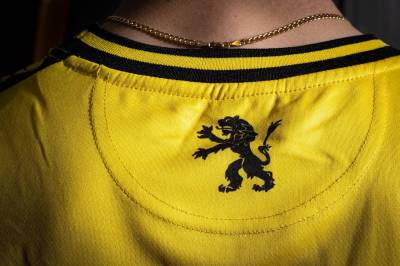 if_elfsborg_2023_umbro_home_kit_e1.jpeg