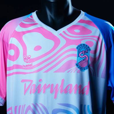 forward_madison_2023_hummel_pre_match_shirt_e.jpg