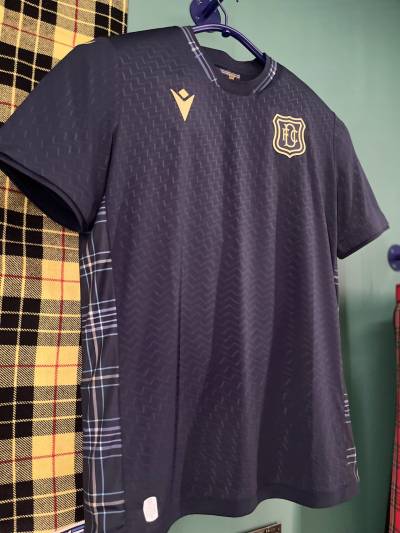 dundee_fc_2023_24_macron_home_shirt_a.jpeg