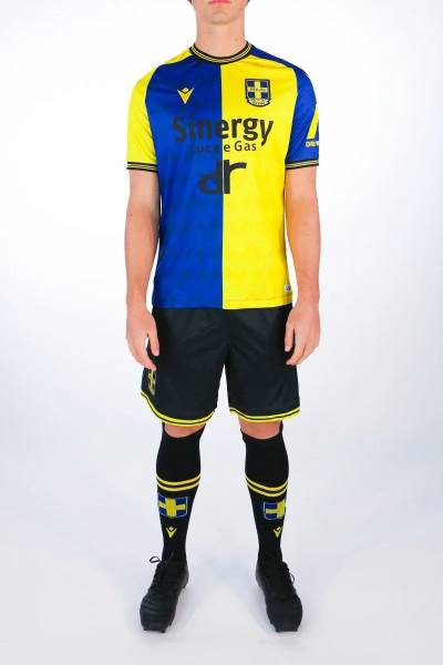 hellas_verona_2023_macron_120th_anniversary_shirt_f.jpg