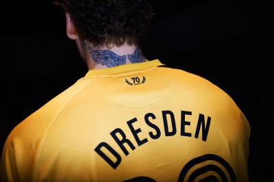 dynamo_dresden_2023_umbro_70th_anniversary_shirt_d.jpeg