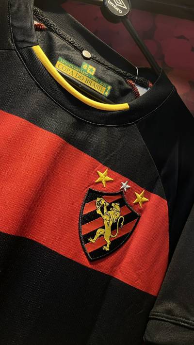 sport_recife_2023_24_umbro_home_kit_3a.jpeg