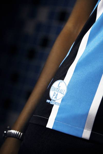 gremio_2023_24_umbro_home_kit_4.jpeg