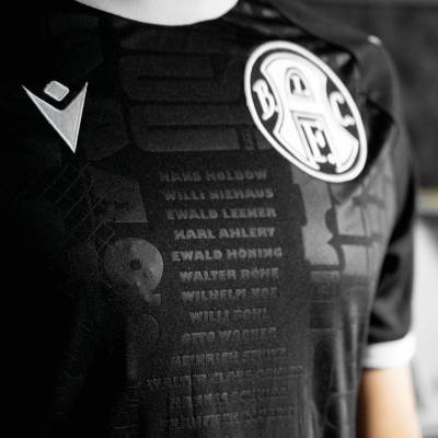arminia_bielefeld_2023_macron_commemorative_jersey_d.jpeg